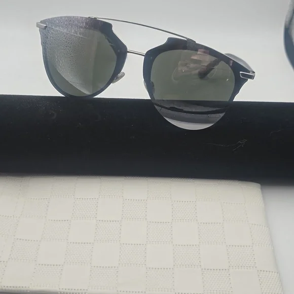 Christian Dior Mirrored Aviator Blue & Silver Women's Sunnies (NWOT)🩶💙🩶 - Picture 3 of 11